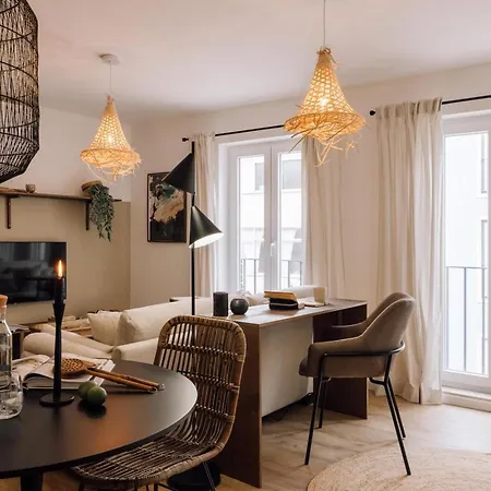 Apartment Medan - 1 Bedroom And Parking In Santo Antonio Lisbon